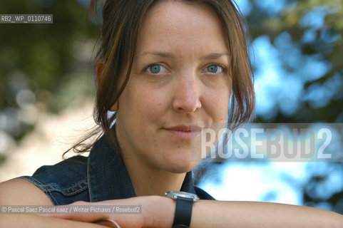 British writer Susan Elderkin, author of novel The Voices, at the Edinburgh International Book Festival 2003...Copyright©Pascal Saez.Pascal saez/Writer Pictures/Rosebud2
