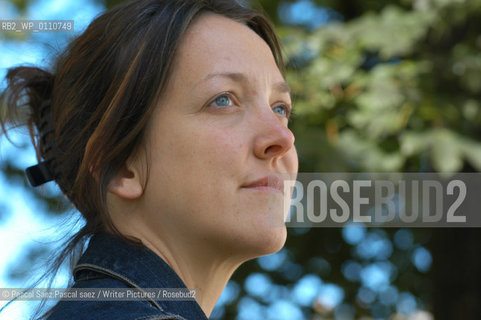 British writer Susan Elderkin, author of novel The Voices, at the Edinburgh International Book Festival 2003...Copyright©Pascal Saez.Pascal saez/Writer Pictures/Rosebud2