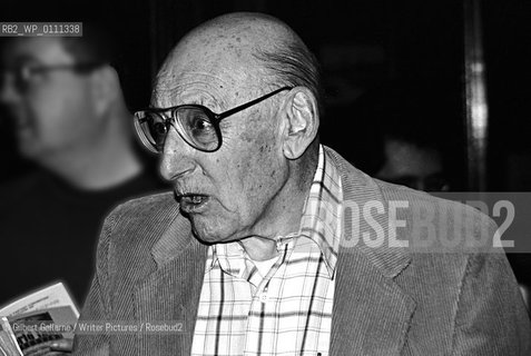 Hugh B. Cave, World Fantasy Convention, London, UK, 1997 ..copyright©Gilbert Gallerne/Writer Pictures/Rosebud2