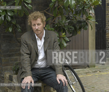 27 August 2005-Edinburgh, UK- British writer Sebastian Faulks, author of novels like Birdsong and Human Traces.at the Edinburgh International Book Festival..Copyright©Pascal S/Writer Pictures/Rosebud2