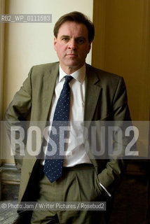 Historian NIALL FERGUSON at the Landmanrk Hotel,Marylebone today..©Photo:Jam/Writer Pictures/Rosebud2