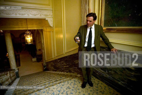 Historian NIALL FERGUSON at the Landmanrk Hotel,Marylebone today..©Photo:Jam/Writer Pictures/Rosebud2