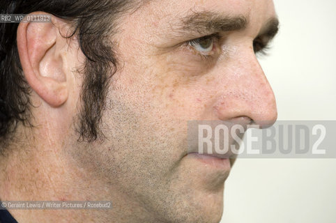 David Flusfeder, American novelist, at the Edinburgh International Book Festival, August 12, 2007. Copyright©Geraint Lewis/Writer Pictures/Rosebud2