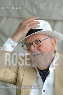 15 August 2005-Edinburgh, UK- Italian writer and playwright Dario Fo, winner of the Nobel Prize for Literature .Hes the creator of political satires such as accidental death of an anarchist and  Cant pay? Wont pay!.At the Edinburgh International Book Festival..Copyright©Pascal S/Writer Pictures/Rosebud2