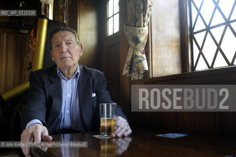 Mad Frankie Fraser ex gangster and author photographed in his local pub in the east end of London. .copyright©John Kirkby/TSPL/Writer Pictures/Rosebud2