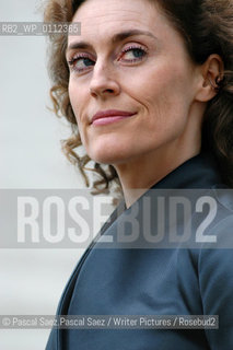 Writer Natasha Fraser-Cavassoni, European editor of Harpers Bazaar, and author of Sam Spiegel: The Biography of a Hollywood Legend.at the Edinburgh International Book Festival 2003.                                                 .copyright©Pascal Saez.Pascal Saez/Writer Pictures/Rosebud2