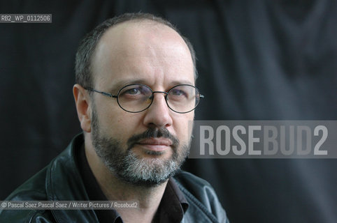 Argentinean writer Rodrigo Fresan (now living in Spain), author of Kensington Gardens, at the Edinburgh International Book Festival 2005...Copyright©Pascal Saez.Pascal Saez/Writer Pictures/Rosebud2