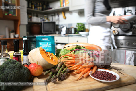 Bella Freud cooks up some Macrobiotic food in her Kensal Green home...copyright©Graham Jepson/Writer Pictures/Rosebud2