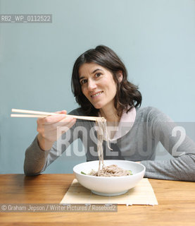 Bella Freud cooks up some Macrobiotic food in her Kensal Green home...copyright©Graham Jepson/Writer Pictures/Rosebud2
