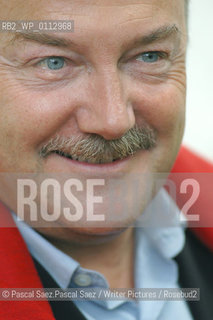 British politician and writer George Galloway at the Edinburgh International Book Festival 2004...Copyright©Pascal Saez.Pascal Saez/Writer Pictures/Rosebud2