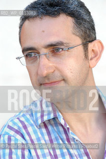British writer Simon Garfield at the Edinburgh International Book Festival 2003..Copyright©Pascal Saez.Pascal Saez/Writer Pictures/Rosebud2