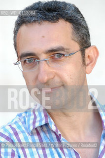 British writer Simon Garfield at the Edinburgh International Book Festival 2003..Copyright©Pascal Saez.Pascal Saez/Writer Pictures/Rosebud2