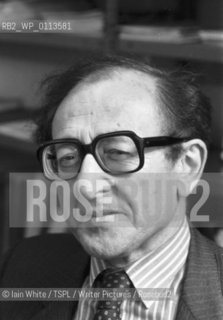 Glasgow-born Ralph Glasser wrote Growing up in the Gorbals . He was taken out of school at 14, but after years of night study he won a scholarship to Oxford, becoming a psychologist and economist. Picture taken in August 1986...Copyright©Iain White/TSPL/Writer Pictures/Rosebud2