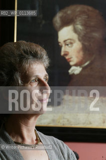 Conductor Jane Glover who has written a book about Amadeus Mozart.
©Writer Pictures/Rosebud2