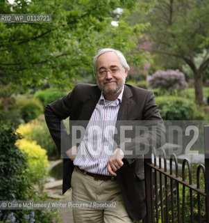 Portraits of Robert Goddard..Copyright©Claire McNamee/Writer Pictures/Rosebud2