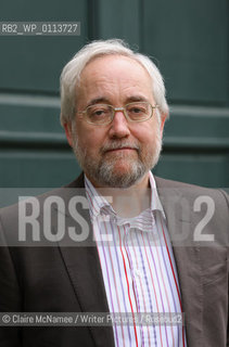 Portraits of Robert Goddard..Copyright©Claire McNamee/Writer Pictures/Rosebud2