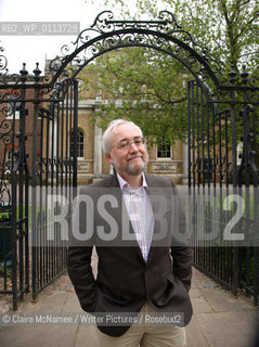 Portraits of Robert Goddard..Copyright©Claire McNamee/Writer Pictures/Rosebud2