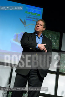 American former vice-president in the Clinton administration, writer and documentary filmmaker Al Gore at the Edinburgh International Book Festival. He is the author of An Inconvenient Truth...Copyright©Pascal Saez/Writer Pictures/Rosebud2