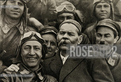 Maxim Gorky with the Red Army..copyright©NMG/Writer Pictures/Rosebud2