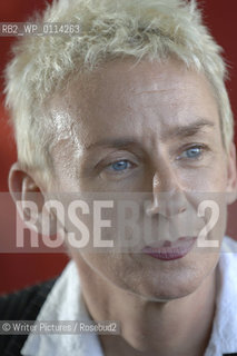 PIC: ROB MCDOUGALL / WRITERS PICTURES.EDINBURGH BOOK FESTIVAL 2005.MURIEL GRAY
©Writer Pictures/Rosebud2