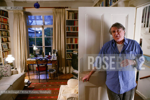 Muriel Gray at the Edinburgh Book Festival 2005..©Rob McDougall/Writer Pictures/Rosebud2