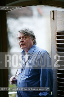 Muriel Gray at the Edinburgh Book Festival 2005..©Rob McDougall/Writer Pictures/Rosebud2