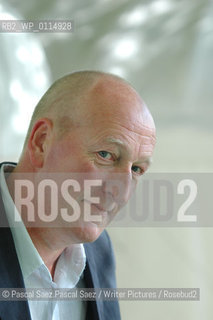 British crime writer Peter Guttridge at the Edinburgh International Book Festival 2005..Copyright©Pascal Saez.Pascal Saez/Writer Pictures/Rosebud2