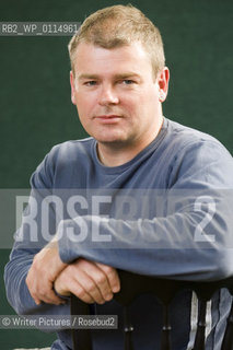 Mark Haddon, author of The Curious Incident of The Dog In The NIight Time and A Spot of Bother. CREDIT Geraint Lewis
©Writer Pictures/Rosebud2
