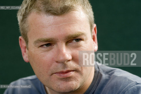 Mark Haddon, author of The Curious Incident of The Dog In The NIight Time and A Spot of Bother. CREDIT Geraint Lewis
©Writer Pictures/Rosebud2