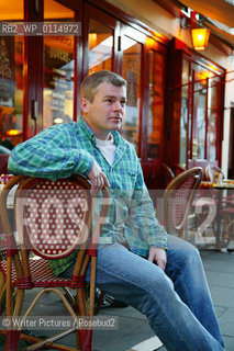 Mark Haddon, author of The Curious Incident of The Dog In The NIight Time and A Spot of Bother. CREDIT Geraint Lewis
©Writer Pictures/Rosebud2