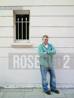 Mark Haddon, author of The Curious Incident of The Dog In The NIight Time and A Spot of Bother. CREDIT Geraint Lewis
©Writer Pictures/Rosebud2