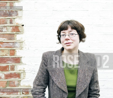 Jen Hadfield, poet ..Copyright©Adrian L/Writer Pictures/Rosebud2