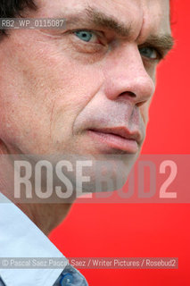 US writer and comedian Rich Hall (Otis Lee Crenshaw).at the Edinburgh International Book Festival 2003..Copyright©Pascal Saez.Pascal Saez/Writer Pictures/Rosebud2