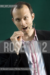 Tim Harford,Economist and writer of The Logic of Life Uncovering the Economics of Everything .CREDIT Geraint LewisTim Harford..Copyright©Geraint Lewis/Writer Pictures/Rosebud2