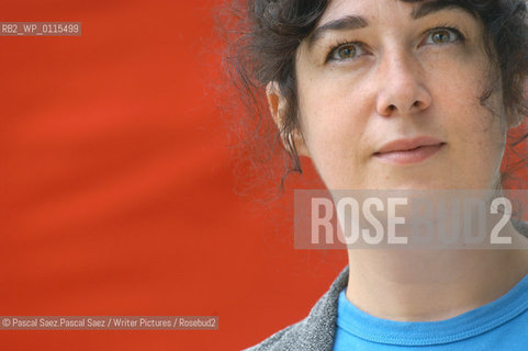 British writer Joanne Harris, author of Chocolat, at the Edinburgh International Book Festival 2003..Copyright©Pascal Saez.Pascal Saez/Writer Pictures/Rosebud2
