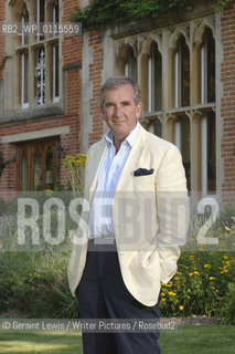 Bestselling author Robert Harris at home..copyright©Geraint Lewis/Writer Pictures/Rosebud2