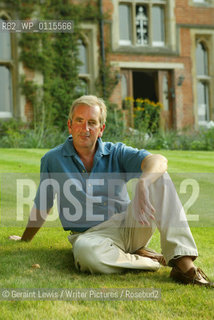 Bestselling author Robert Harris at home..copyright©Geraint Lewis/Writer Pictures/Rosebud2