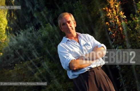Writer  Robert Harris at his home in Kintbury near Hungerford, Berkshire...copyright©John Lawrence/Writer Pictures/Rosebud2