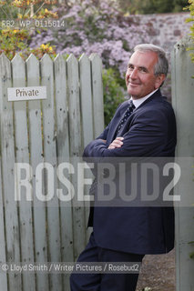 Robert Harris at the Borders Book Festival 2010..The festival runs from Thursday 17th June to Sunday 20th June.for further info please go to the website at www.bordersbookfestival.org or contact Nicky Stonehill on 07740 681 560 or nicky@stonehillsalt.co.uk..Copyright©Lloyd Smith/Writer Pictures/Rosebud2