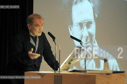 Tony Harrison wins inaugural PEN/Pinter prize presented by the late Pinters wife Lady Antonia Fraser at the British Library October 14 2009.  Tony received a a cartoon by Steve Bell , the cartoon which lampooned Blair and Bush over their instigation of the Iraq war first appeared in the Guardian on October 14 2005 ..copyright©Nick Cunard/Writer Pictures/Rosebud2