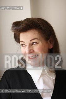Josephine Hart, author, photographed at home in London.                         .Copyright©Graham Jepson/Writer Pictures/Rosebud2