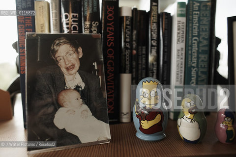 GREAT BRITAIN /Cambridge/Prof. Stephen Hawkings Photo and  The Simpsons an animated American sitcom.© Horst A. Friedrichs ..©/Writer Pictures/Rosebud2