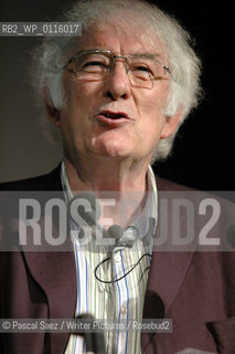Irish Nobel Prize winning poet Seamus Heaney at the Edinburgh International Book Festival...Copyright©Pascal Saez/Writer Pictures/Rosebud2