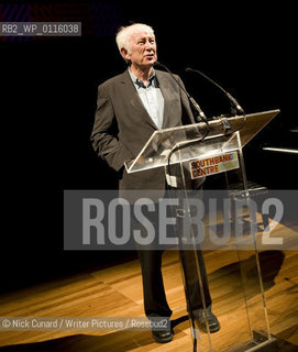 Seamus Heaney..copyright©Nick Cunard/Writer Pictures/Rosebud2