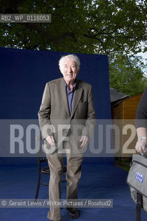 Seamus Heaney, Irish poet, at the Edinburgh International Book Festival on 24/8/10..©.Geraint Lewis/Writer Pictures/Rosebud2