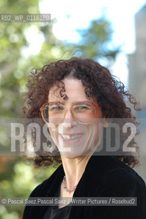 Canadian writer Maggie Helwig, author of Between Mountains at the Edinburgh International Book festival 2004..Copyright©Pascal Saez.Pascal Saez/Writer Pictures/Rosebud2