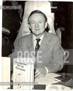 Vet turned author James Herriot in Edinburgh to publicise his new book Vet in Harness,  October 18, 1974.  ..copyright©TSPL/Writer Pictures/Rosebud2