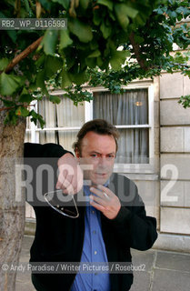 Christopher Hitchens..Copyright©Andy Paradise/Writer Pictures/Rosebud2