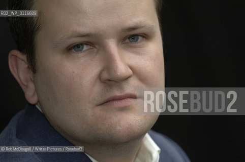 Henry Hitchings, The Edinburgh International Book Festival 2005..Copyright©Rob McDougall/Writer Pictures/Rosebud2