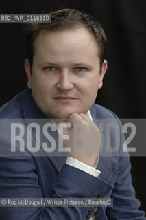 Henry Hitchings, The Edinburgh International Book Festival 2005..Copyright©Rob McDougall/Writer Pictures/Rosebud2